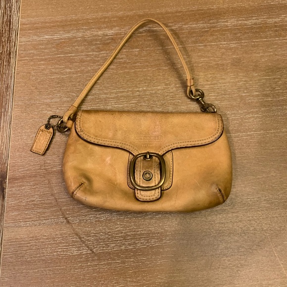 Coach Handbags - Vintage Y2K Coach Bleeker Leather Wristlet with Buckle